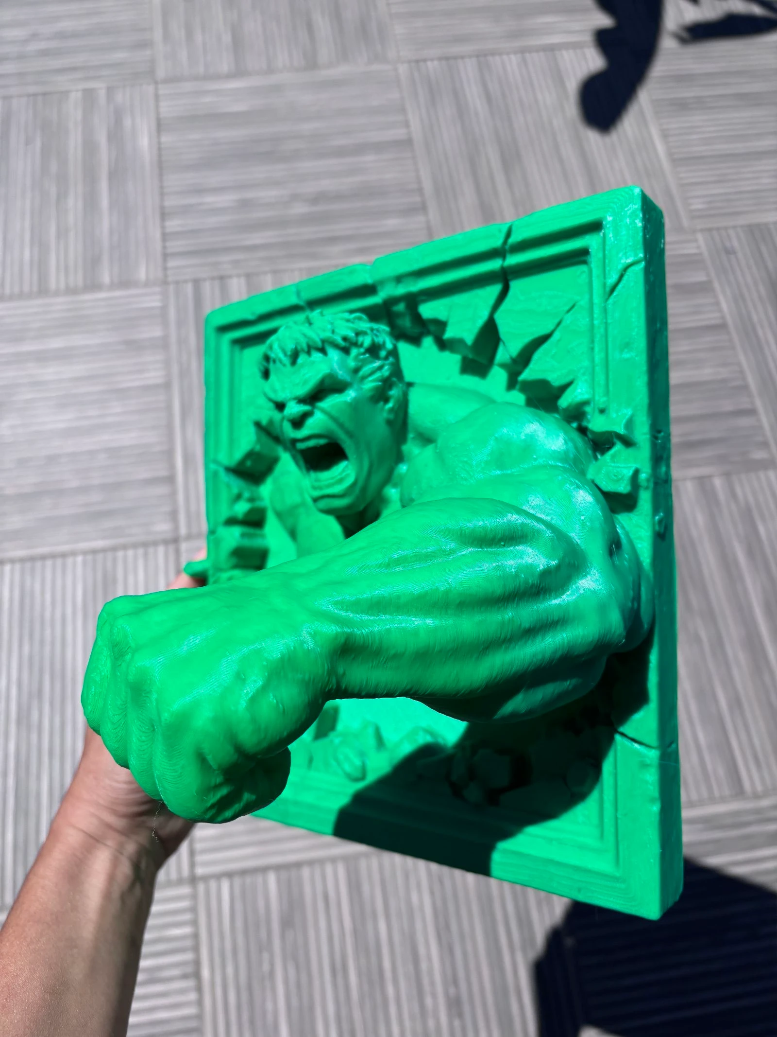 Cadre hulk en relief 24 sur 22 sur 17 cm💚 – photo 12